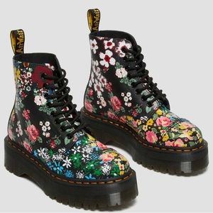 Dr Martens Sinclair Platform Boots